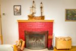Warm wood burning fireplace. Wood is not typically provided. Will need to bring your own. 